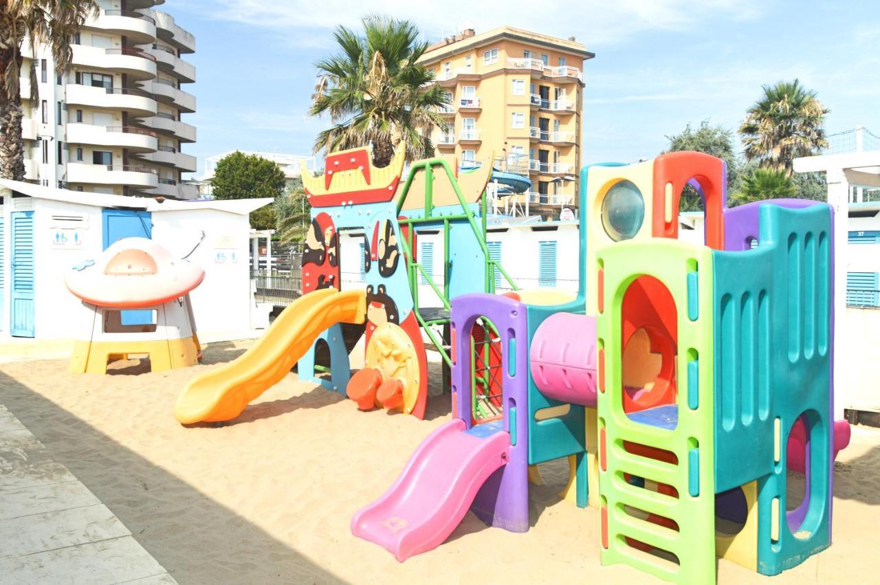 Hotel Karin Marebello Exterior photo