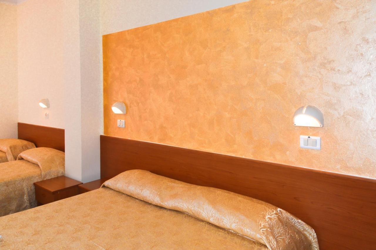 Hotel Karin Marebello Exterior photo