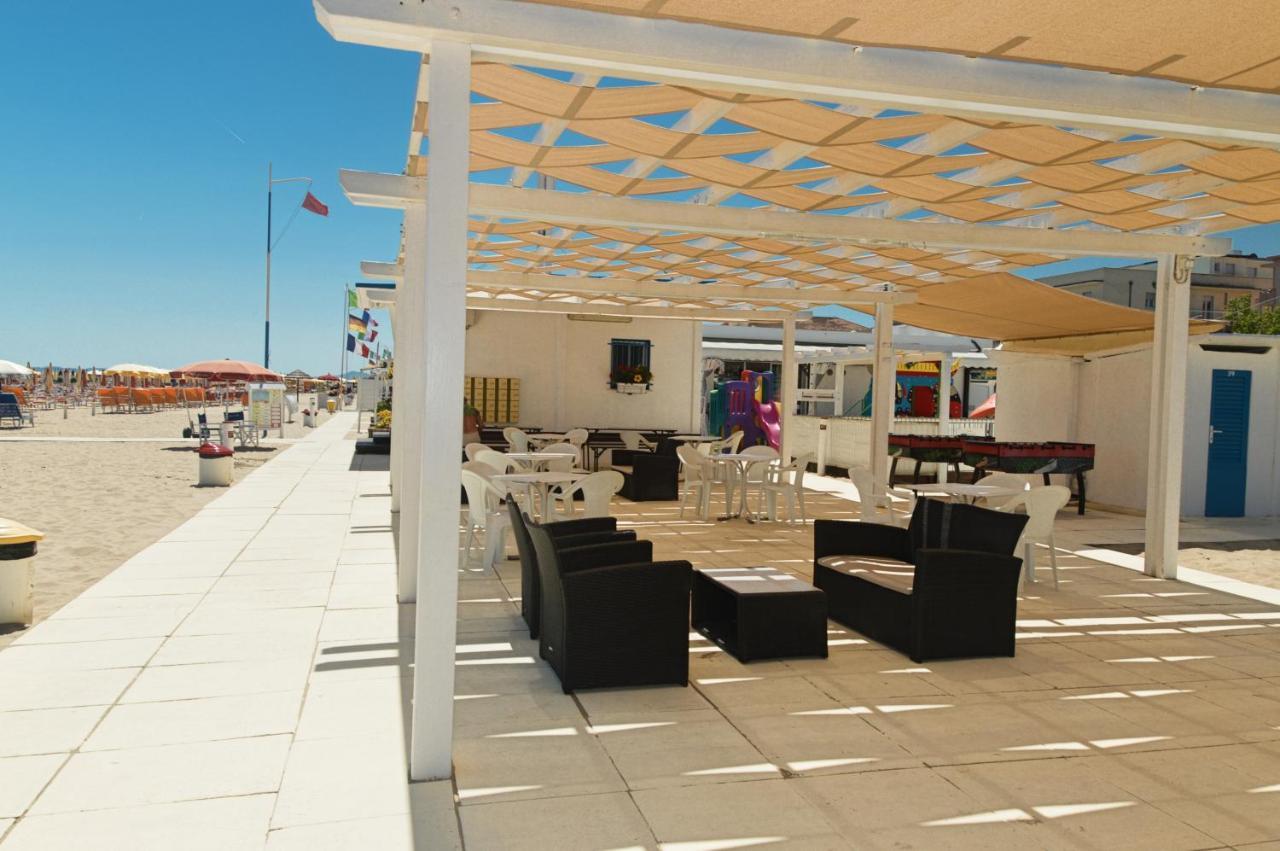 Hotel Karin Marebello Exterior photo